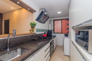 Image 19 - 179972