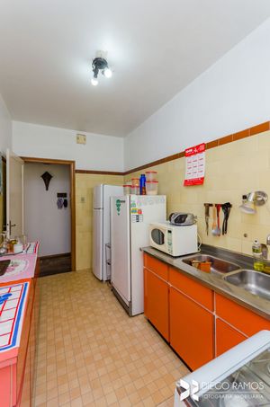 Image 22 - 180023