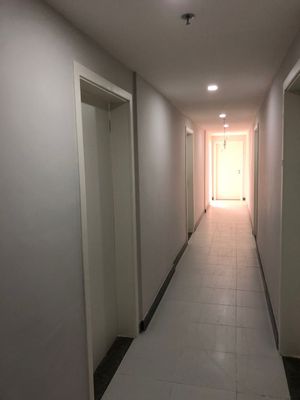 Image 3 - 180082