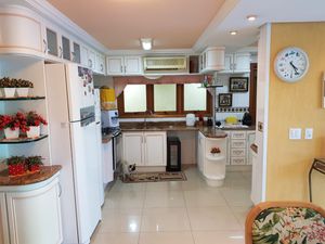 Image 14 - 180175