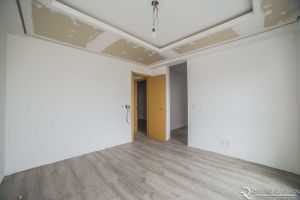 Image 18 - 180192