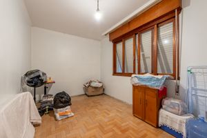 Image 14 - 180242