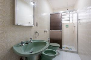 Image 17 - 180242