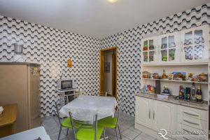 Image 14 - 180382