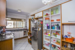 Image 19 - 180394