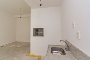 Image 19 - 180620