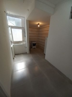 Image 1 - 180705