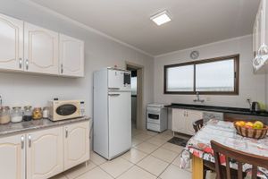Image 17 - 180773