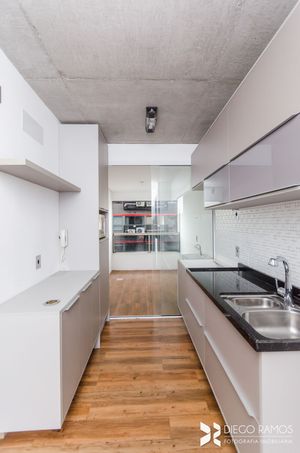 Image 17 - 180878