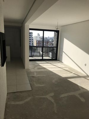 Image 1 - 181048
