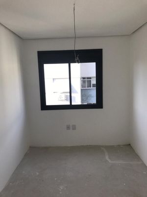 Image 10 - 181048