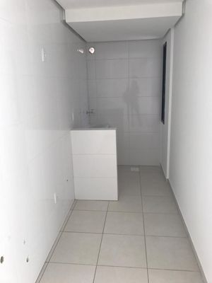 Image 3 - 181048