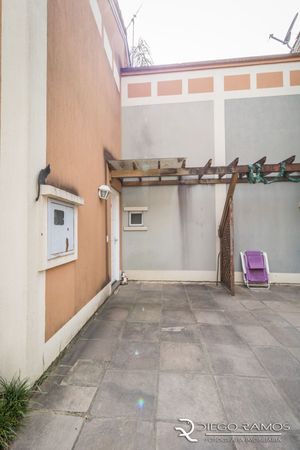 Image 23 - 181252