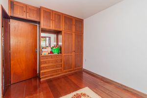 Image 10 - 181353