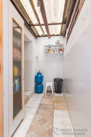 Image 38 - 181618