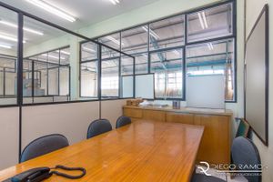 Image 21 - 181827