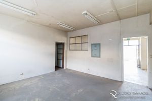 Image 15 - 181865