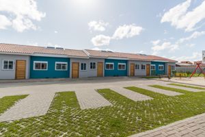 Image 16 - 181996