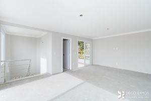 Image 39 - 182010