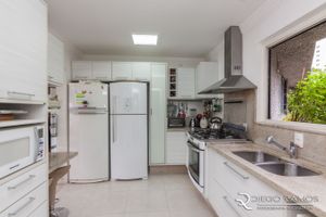Image 31 - 182035