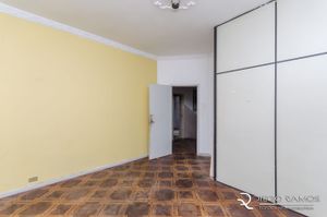 Image 18 - 182117