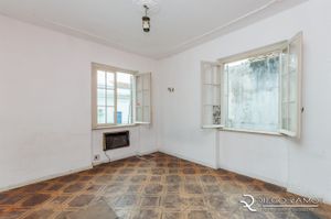 Image 24 - 182117