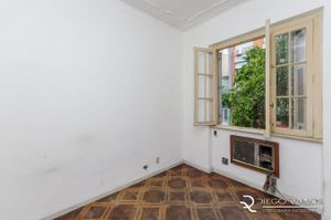 Image 32 - 182117