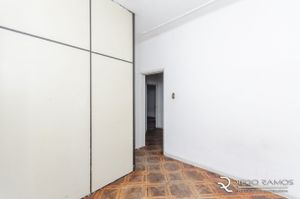 Image 33 - 182117