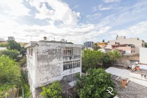 Image 6 - 182200