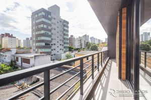 Image 7 - 182200