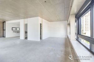 Image 20 - 182201