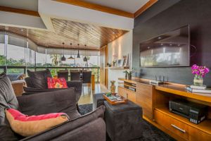 Image 4 - 182209