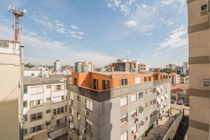 Image 14 - 182209