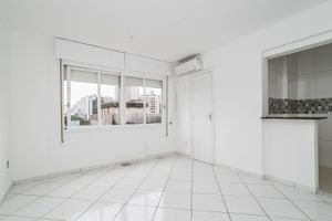 Image 1 - 182630