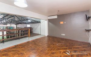 Image 8 - 182895