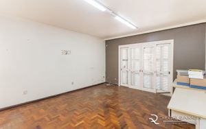 Image 18 - 182895