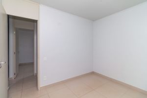 Image 10 - 183058