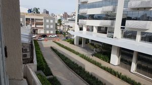 Image 17 - 183508