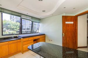 Image 11 - 183625