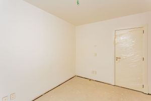 Image 19 - 183628