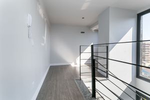 Image 11 - 183658