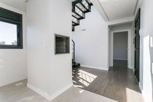 Image 21 - 183658