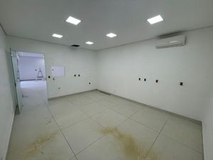 Image 22 - 183752