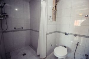 Image 50 - 183778