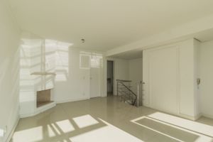 Image 4 - 183896