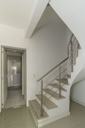 Image 32 - 183896