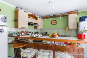 Image 12 - 183928