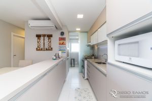 Image 17 - 183949