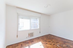 Image 11 - 183950