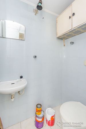 Image 19 - 183950